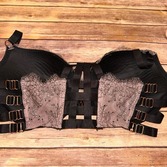 Victoria’s Secret Strappy Push Up Bra - Picture 4 of 7